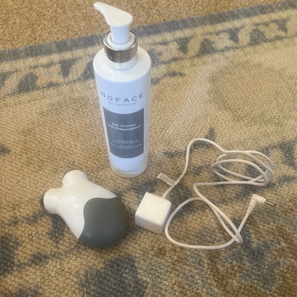 NuFace Hydrating Gel Primer in White and Gray